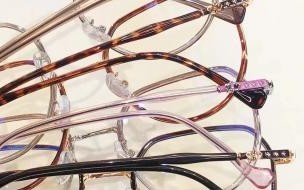 什么颜色的眼镜框好看呀 眼镜架什么颜色好看